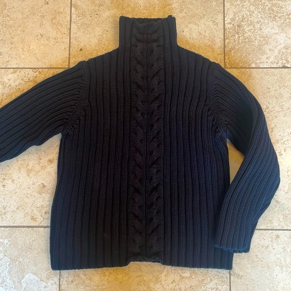 Natural instincts – thick cotton, cable, sweater